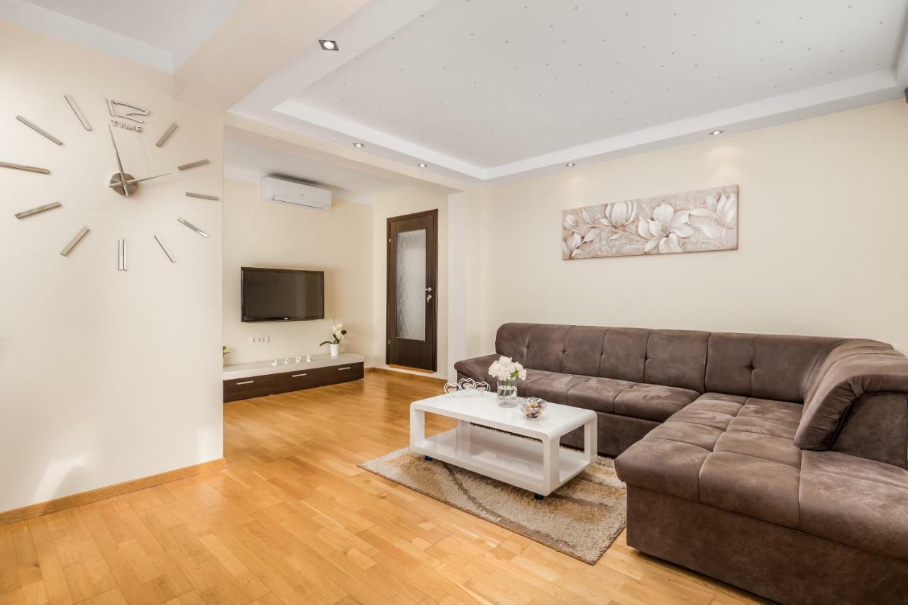 오토칵 Apartman Javor 아파트 외부 사진
